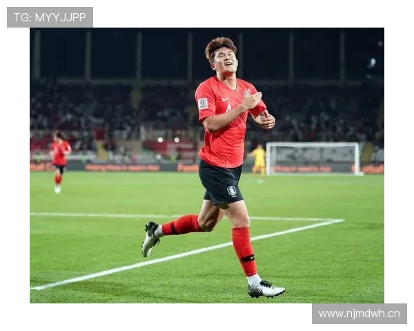 金玟哉：拜仁后防主力竞争中的关键一员