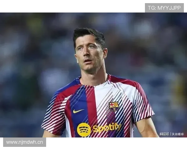 莱万多夫斯基巅峰赛季表现解析:单赛季进球纪录含金量如何评估