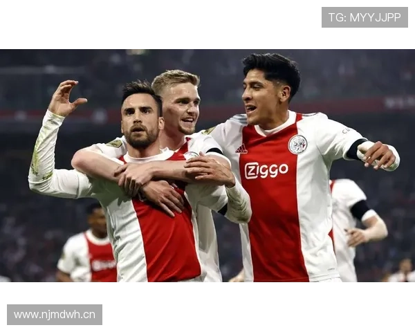 阿贾克斯欧战表现低迷形势加剧，对赛季整体走势形成制约