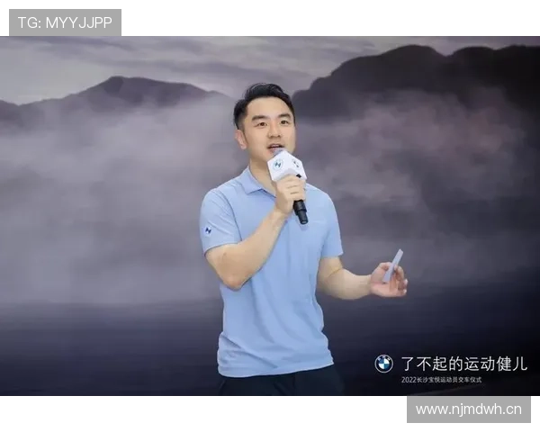 谌利军赛场像坦克，私下迷上小资咖啡和手写账本，代入感直接断层