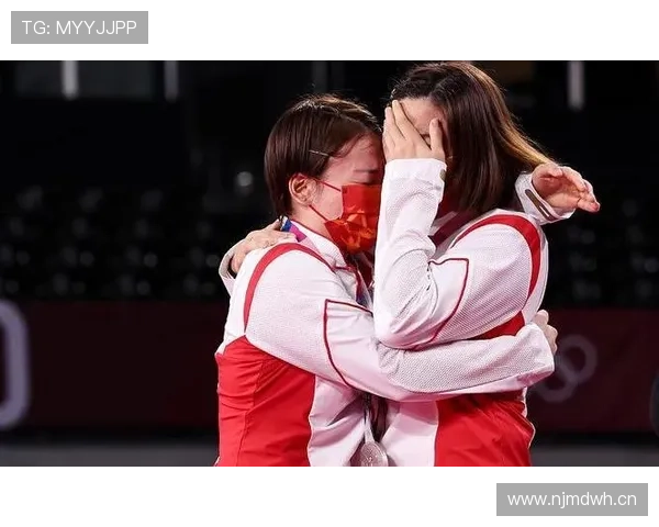 贾一凡刚买了个几百万的表，天天戴着路人都围着转了吧？