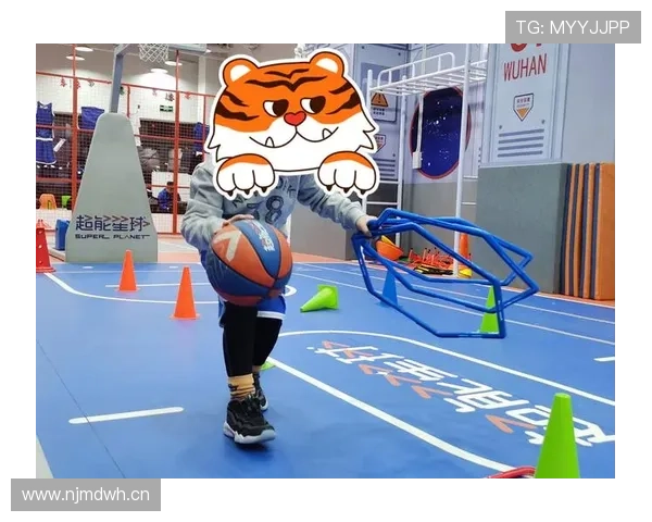 全面解析篮球比赛中球碰裁判规则及死球活球状态如何判定