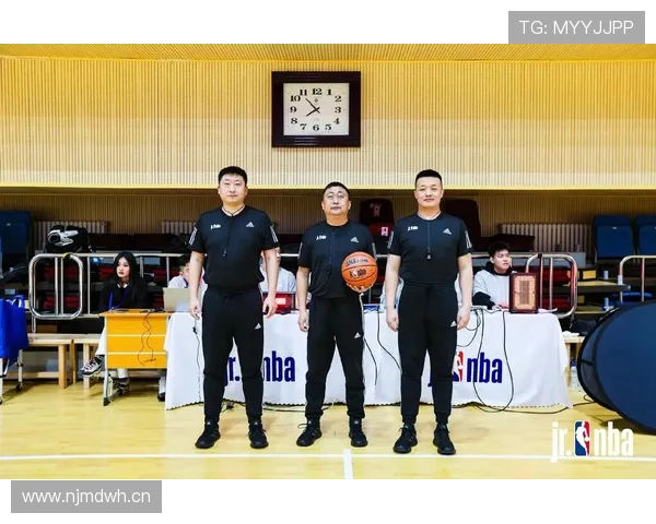 篮球裁判怎么判罚拖延时间违例?一分钟告诉你判定标准 篮球裁判怎么判罚拖延时间违例?一分钟告诉你判定标准